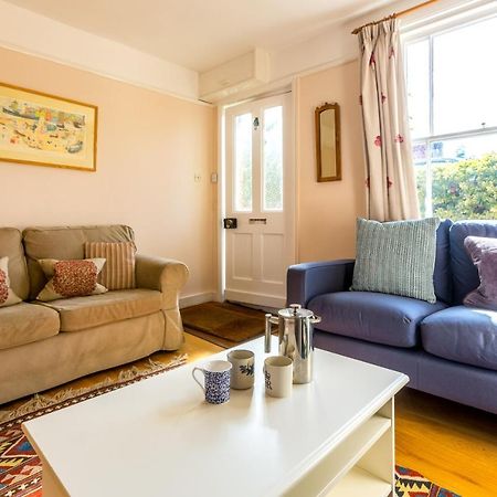 5 Coastguard Cottages ออลบะระ ภายนอก รูปภาพ